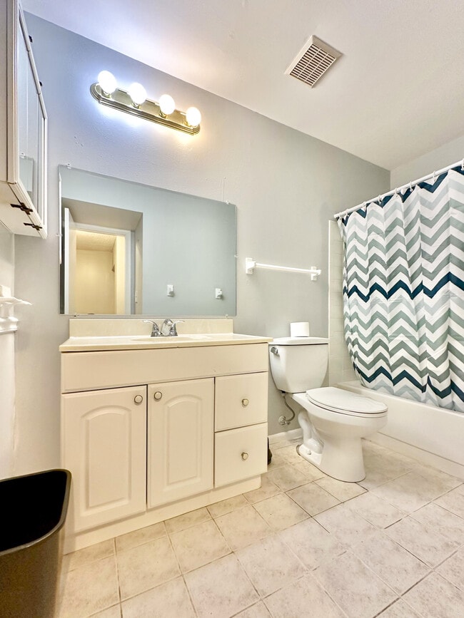 Building Photo - 23117 Dover Dr