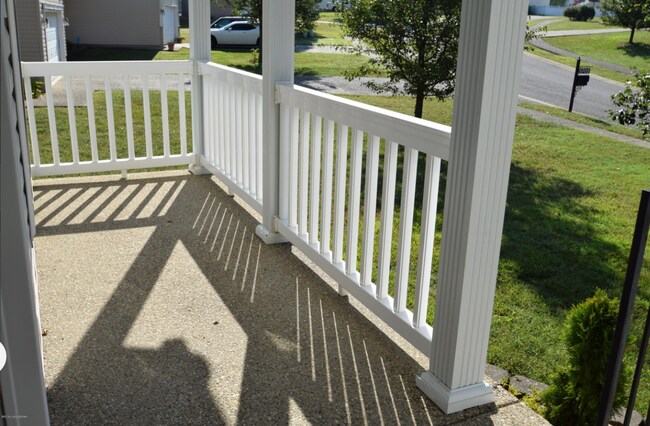 Foto del edificio - 5703 Georgia Ln