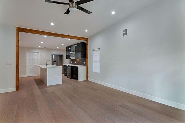 Foto del edificio - 959 SW 18th St