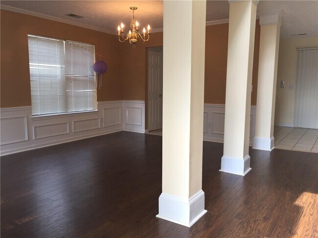 Foto del edificio - 3630 Montrose Pond Walk