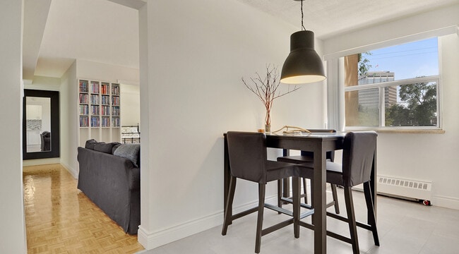 Building Photo - Central Park Terrace (A)