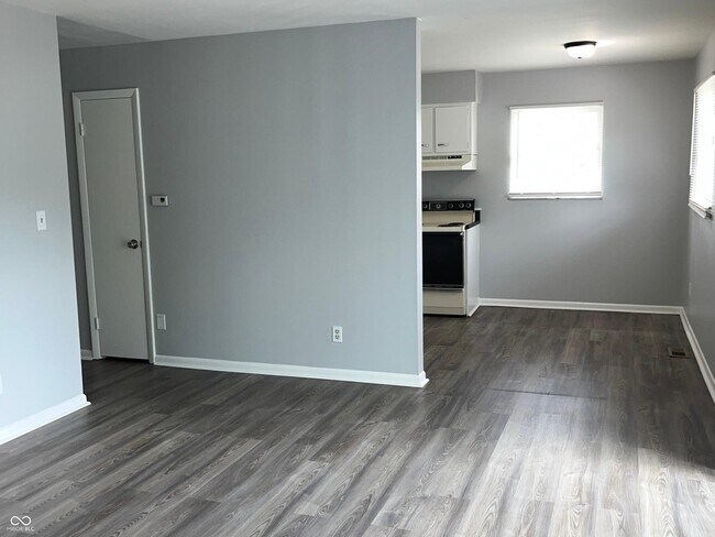 Foto del edificio - 6262 Eastridge Dr