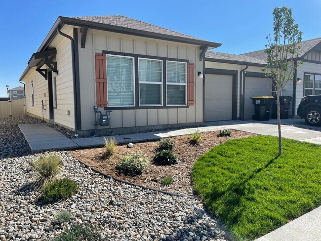 Foto del edificio - Newer 2 bedroom, 1 bath, 1 car garage home!