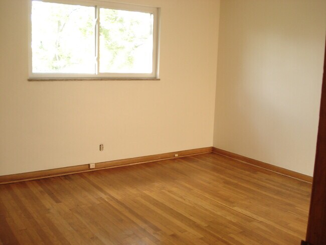 Foto del edificio - 3072 Northwest Blvd