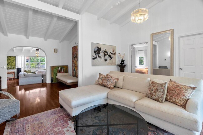 Foto del edificio - 1833 SW 21st Ter