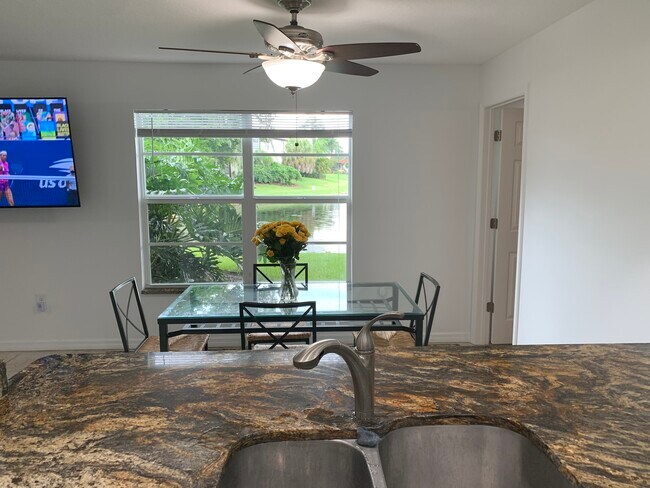 Letrero del parque del pequeño río - 3745 59th Ave W