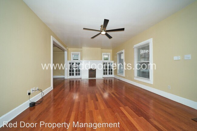 Foto del edificio - 4 br, 1.5 bath House - 2955 Broadway St