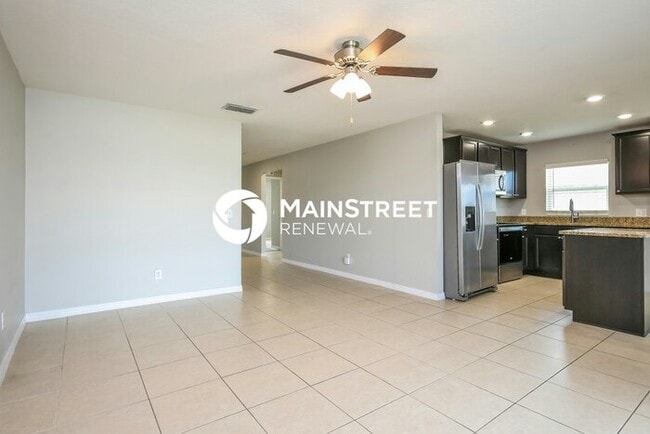 Foto del edificio - 3 Bedroom Pet-Friendly Home in Dundee, FL with Main Street Renewal