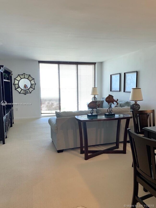 Building Photo - 10275 Collins Ave