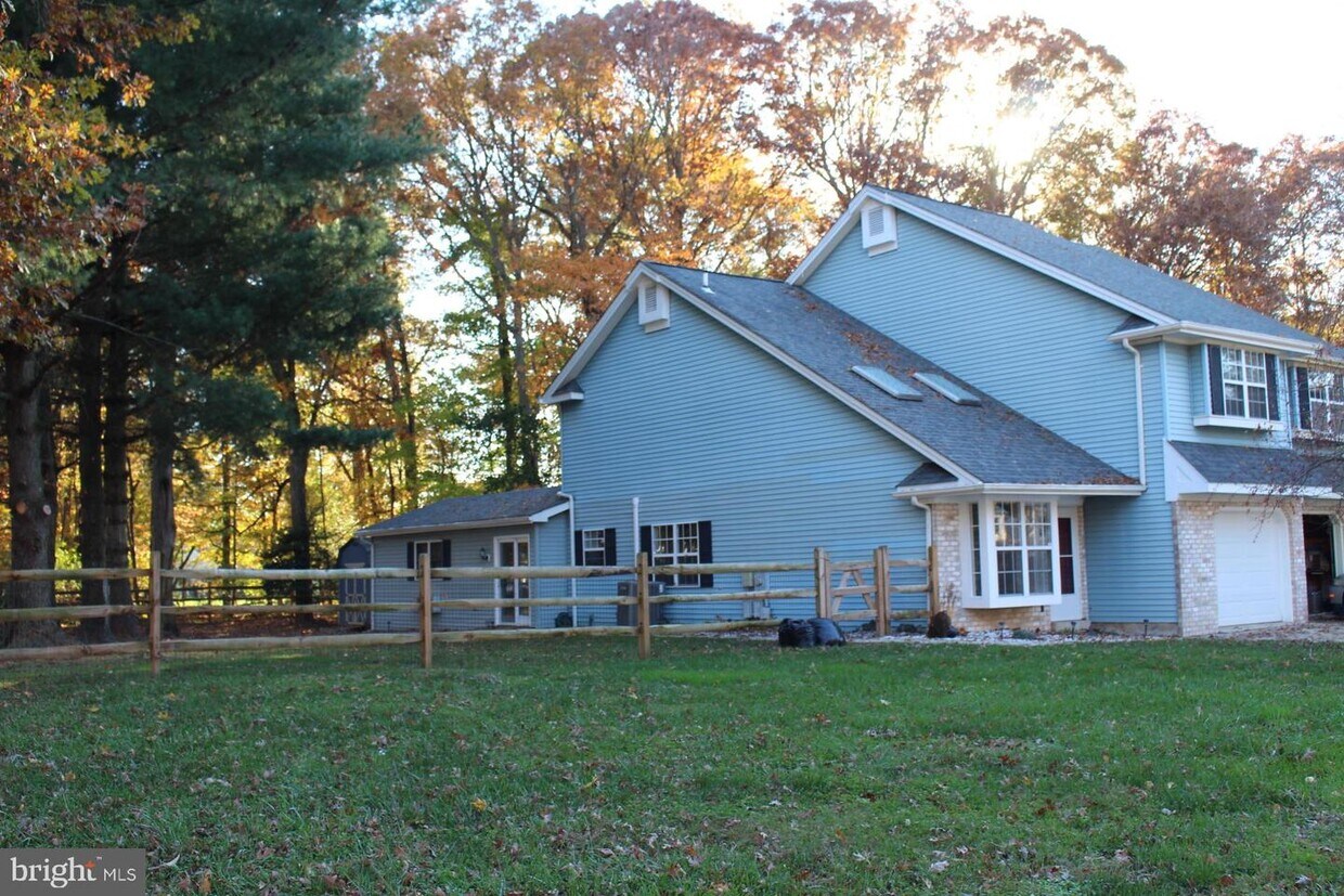 186 Stoney Dr, Dover, DE 19904 House Rental in Dover, DE