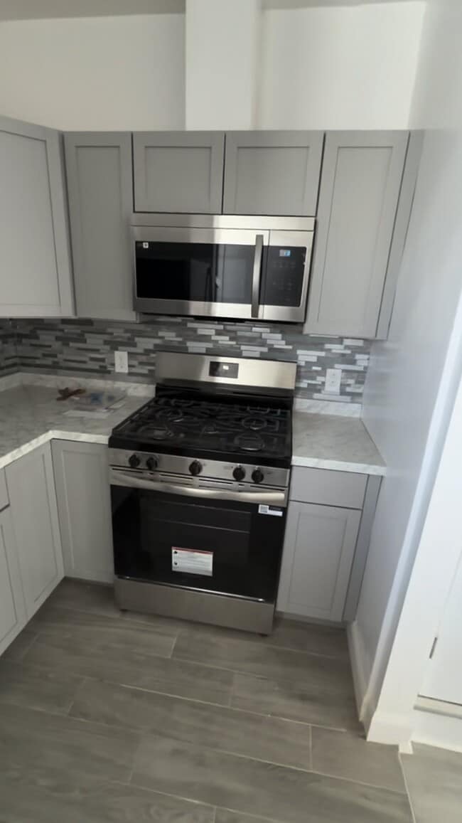 Photo - 415 S 10th St Apartment