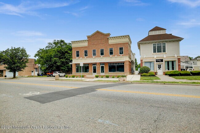 Building Photo - 139 Raritan Ave