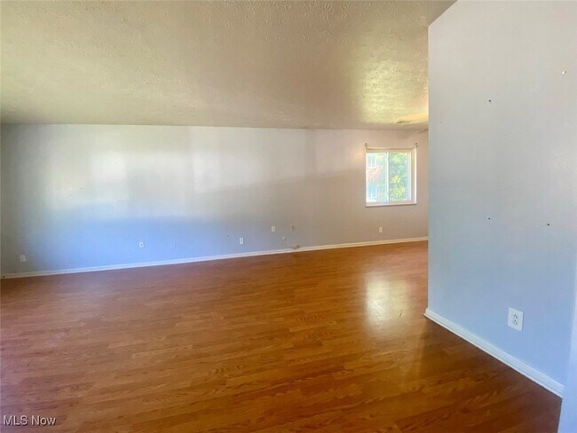 Foto del edificio - 1803 Cromwell Dr