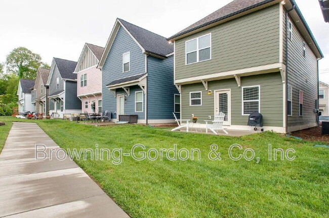 Foto del edificio - 7512 Station Dr