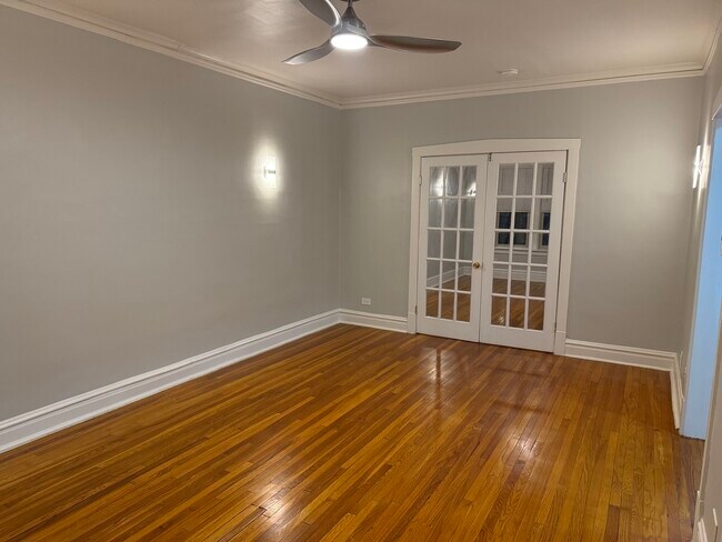 Foto del edificio - 229 Washington Blvd