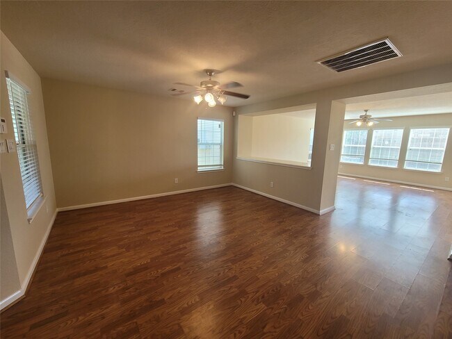 Foto del edificio - 7815 Tuhati Forest Ln