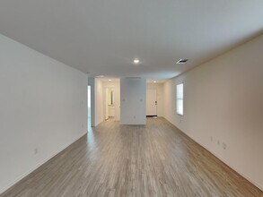 Building Photo - 4133 Waterfall Cv