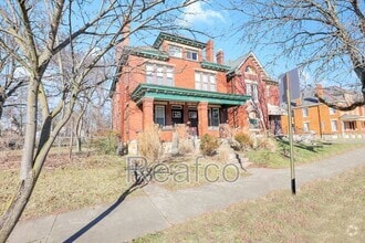 Building Photo - 1458 Bryden Rd