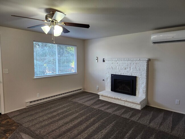Foto del edificio - Beautiful 4 bedroom 2 bath Post Falls home for rent!