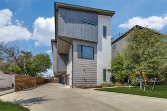 Building Photo - 1715 Bennett Ave