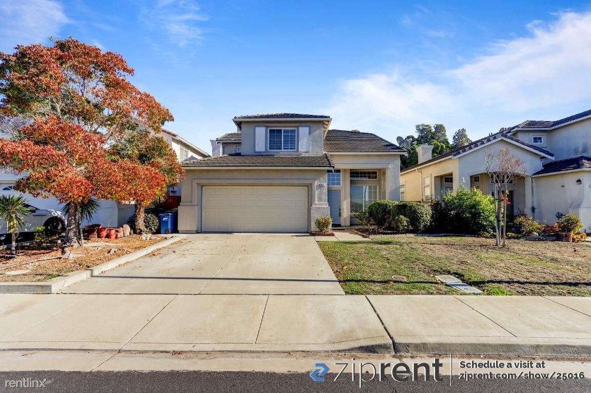 Foto principal - 4 br, 3 bath House - 32417 Pacific Grove W...