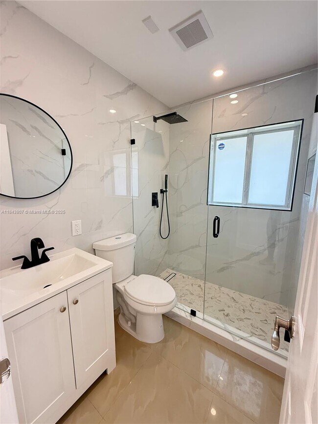 Foto del edificio - 4172 NW 201st St