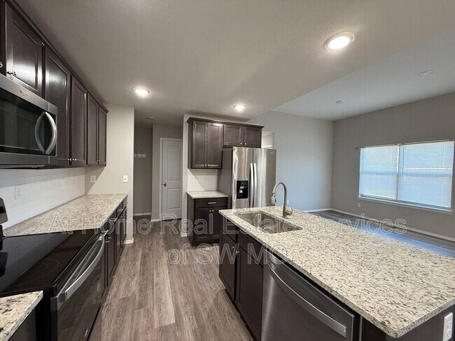 Foto del edificio - 3847 W Linwood St