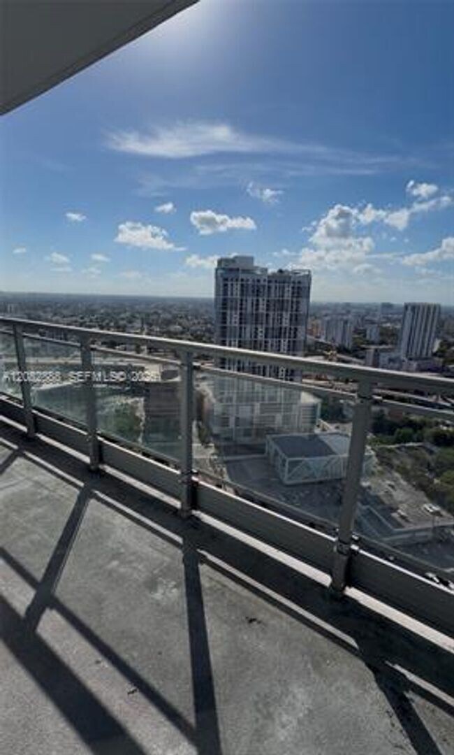 Foto del edificio - 90 SW 3rd St