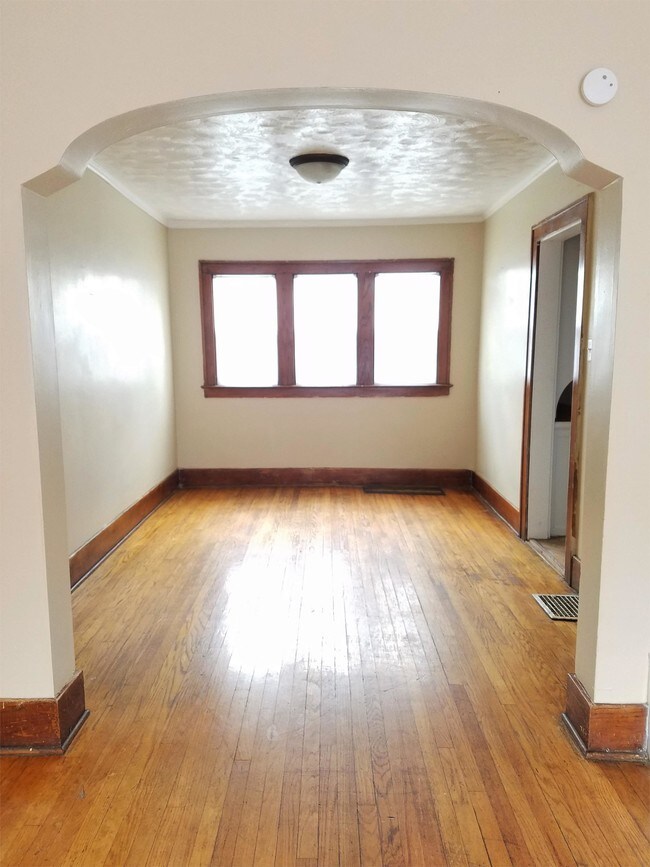 Foto del edificio - 119 S 8th St