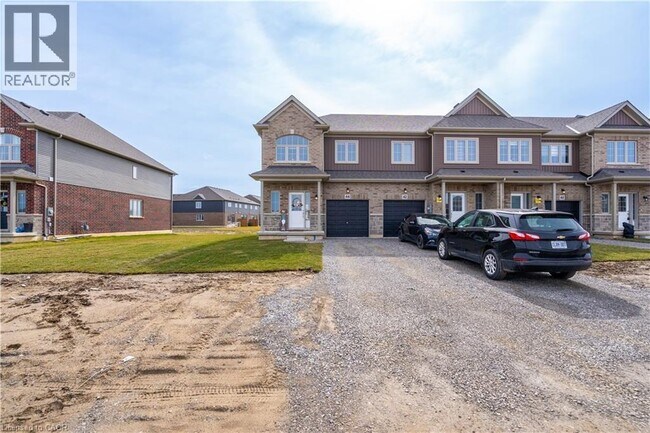 Photo du bâtiment - 44 Zoe Ln