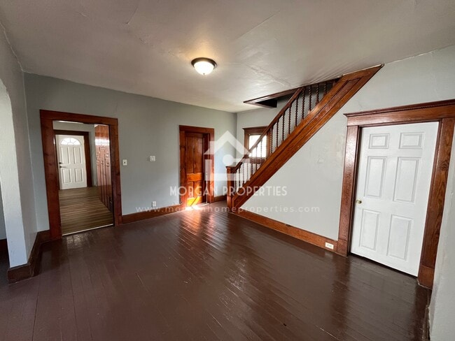 Building Photo - 138 S 7th St