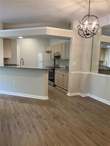 Building Photo - 326 Pembroke Cir