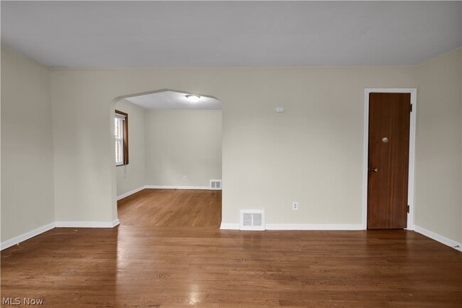 Foto del edificio - 478 E 222nd St