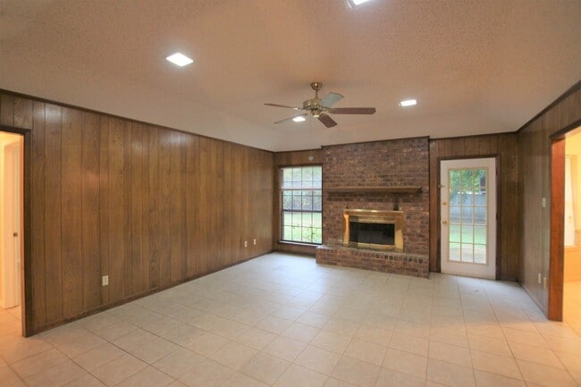 Building Photo - 3113 McDonald Rd