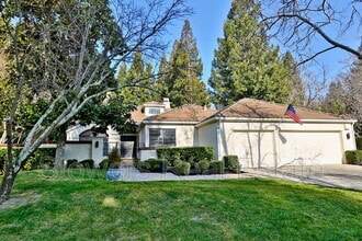 Building Photo - 50 Deer Meadow Ln