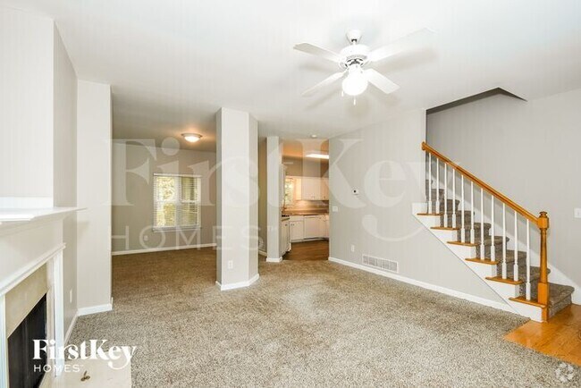 Building Photo - 4850 Meadow Overlook Dr