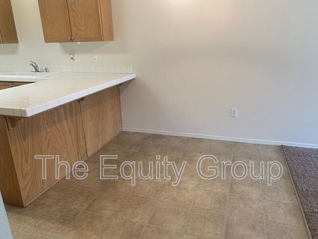 Foto del edificio - 4349 W Walnut Ave