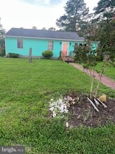 Building Photo - 126 Connie Dr