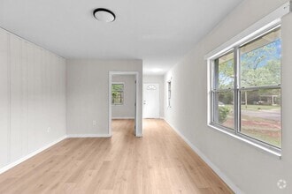 Building Photo - 725 40th Pl