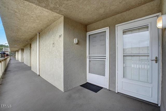 Building Photo - 385 E Surfside Dr