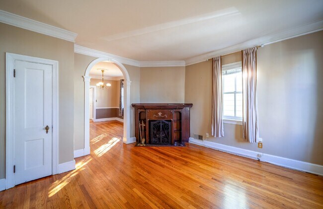 Building Photo - Step into a piece of history with this cha...