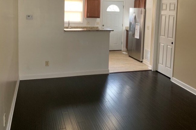 Open Concept - 809 E 88th St