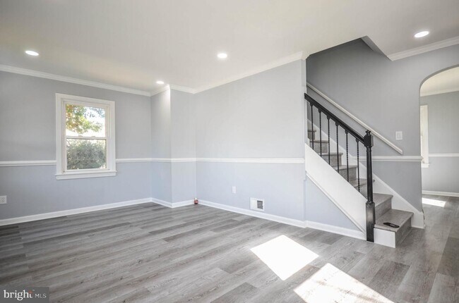 Building Photo - 2800 63rd Pl