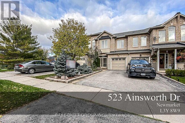 Photo du bâtiment - 523 Ainsworth Dr