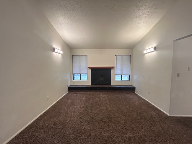 Building Photo - 1636 Targhee Dr