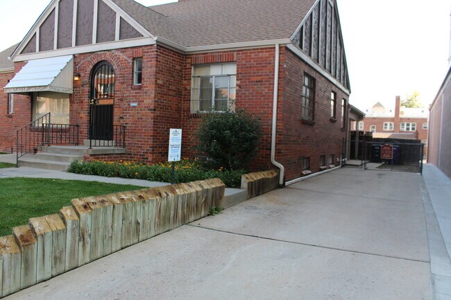 Building Photo - 1524 Quitman St