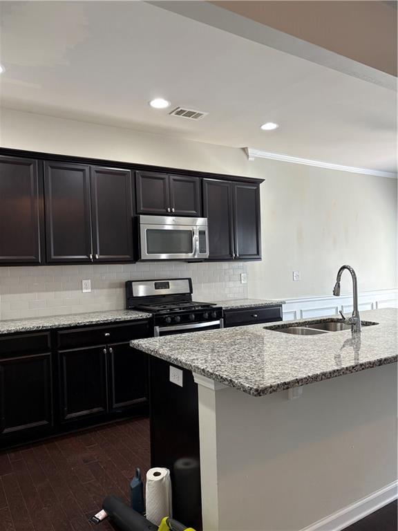 Building Photo - 2830 Maple Park Pl