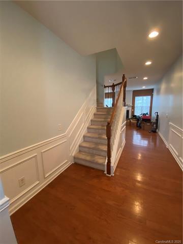 Building Photo - 10310 Blakeney Preserve Dr