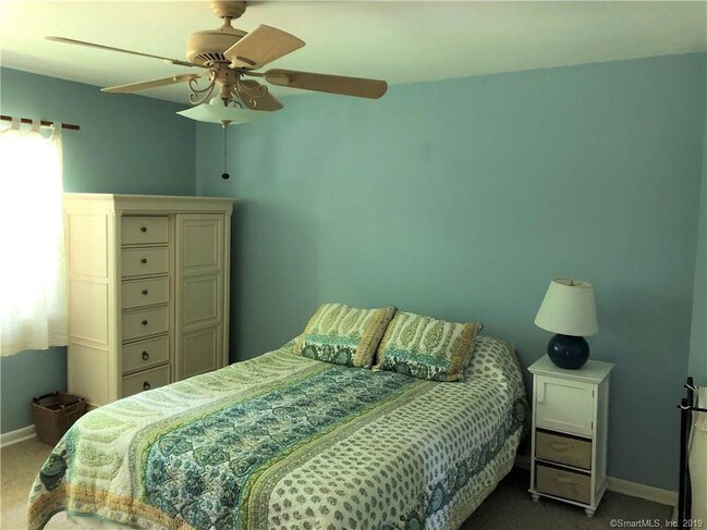 Building Photo - 305 S Brooksvale Rd