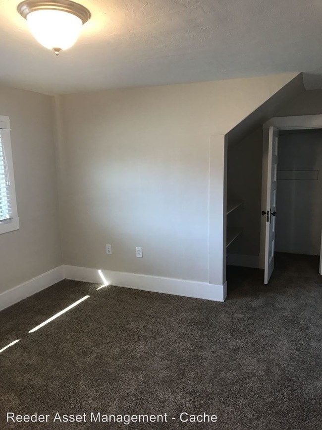 Building Photo - 271 N 100 E